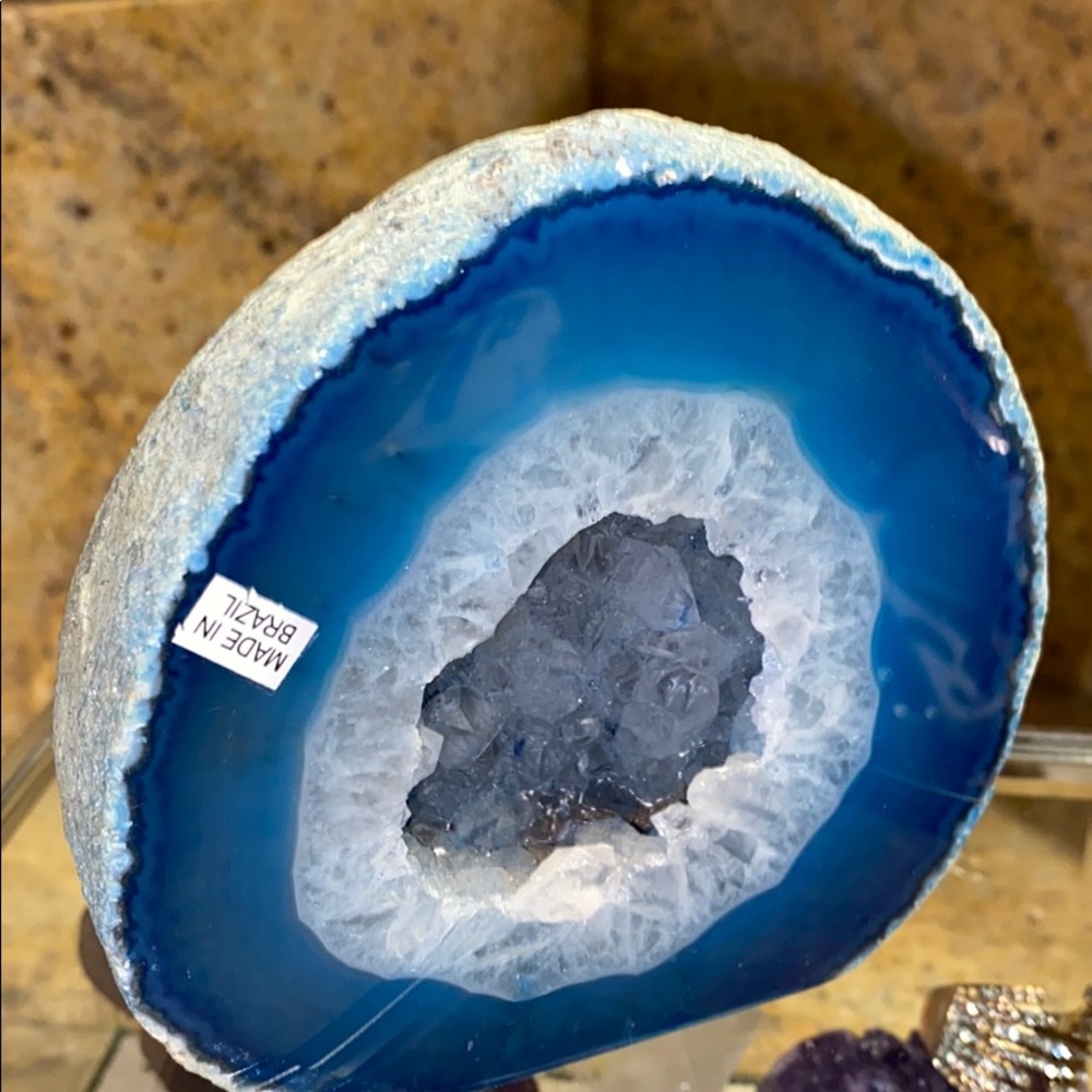 ๐๐Blue Agate Geode ๐๐ - Picture 2 of 5